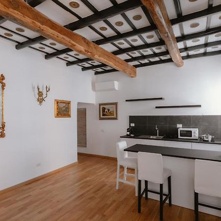 Charming Frattina - 2 Bathrooms New Apartment Рим Екстериор снимка