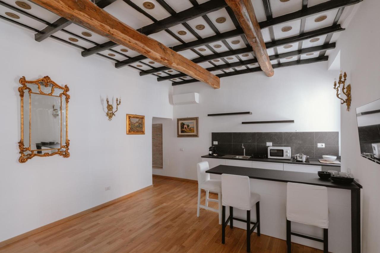 Charming Frattina - 2 Bathrooms New Apartment Рим Екстериор снимка