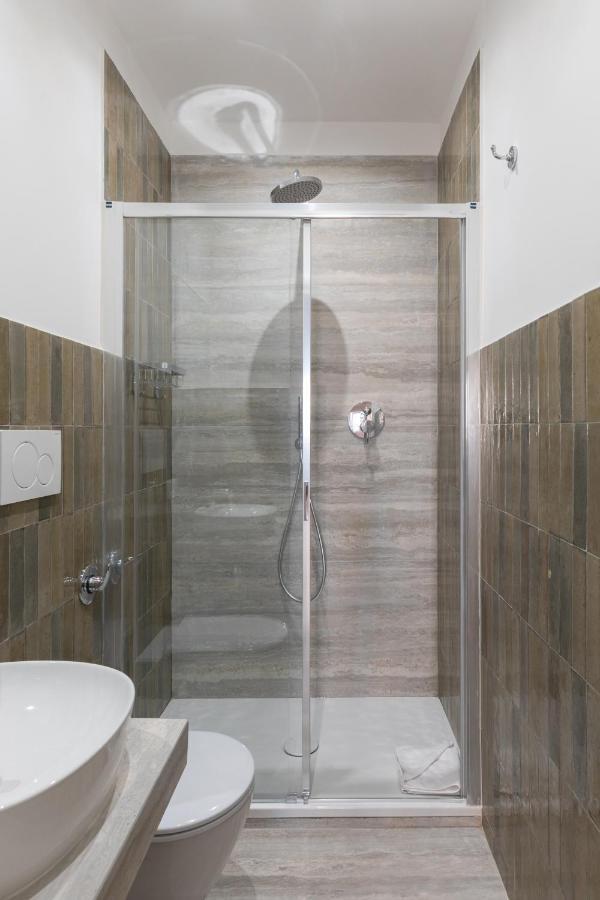 Charming Frattina - 2 Bathrooms New Apartment Рим Екстериор снимка