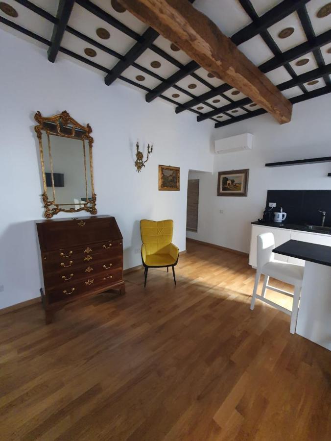 Charming Frattina - 2 Bathrooms New Apartment Рим Екстериор снимка